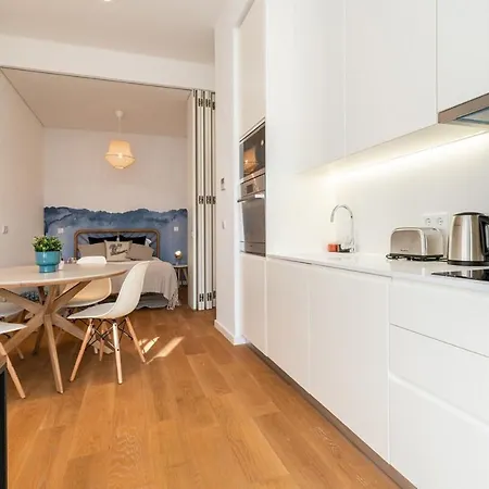 Spacious In Apartment Lisbon