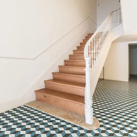 Spacious In Διαμέρισμα